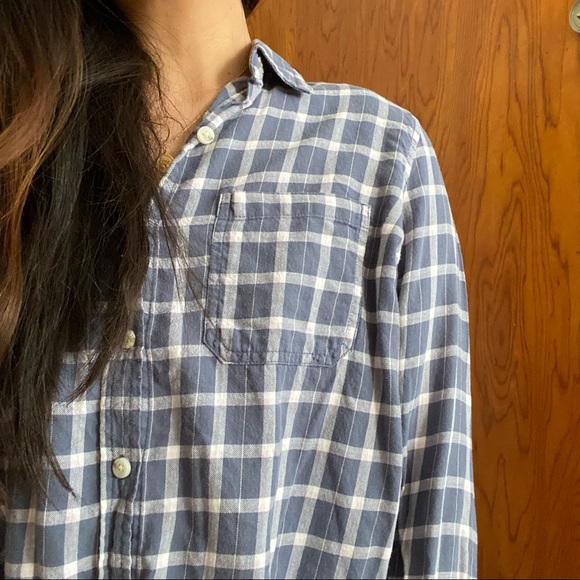 Universal Thread Button Up - Picture 2 of 3